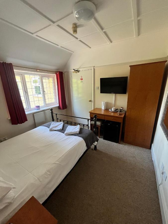 The Admirals Inn Guest House Bracknell Esterno foto