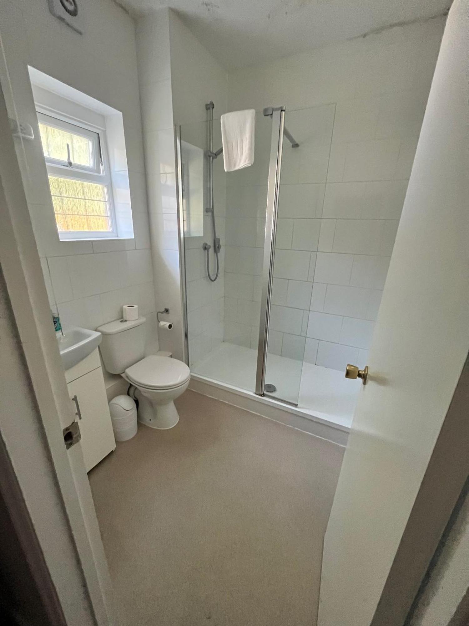The Admirals Inn Guest House Bracknell Esterno foto